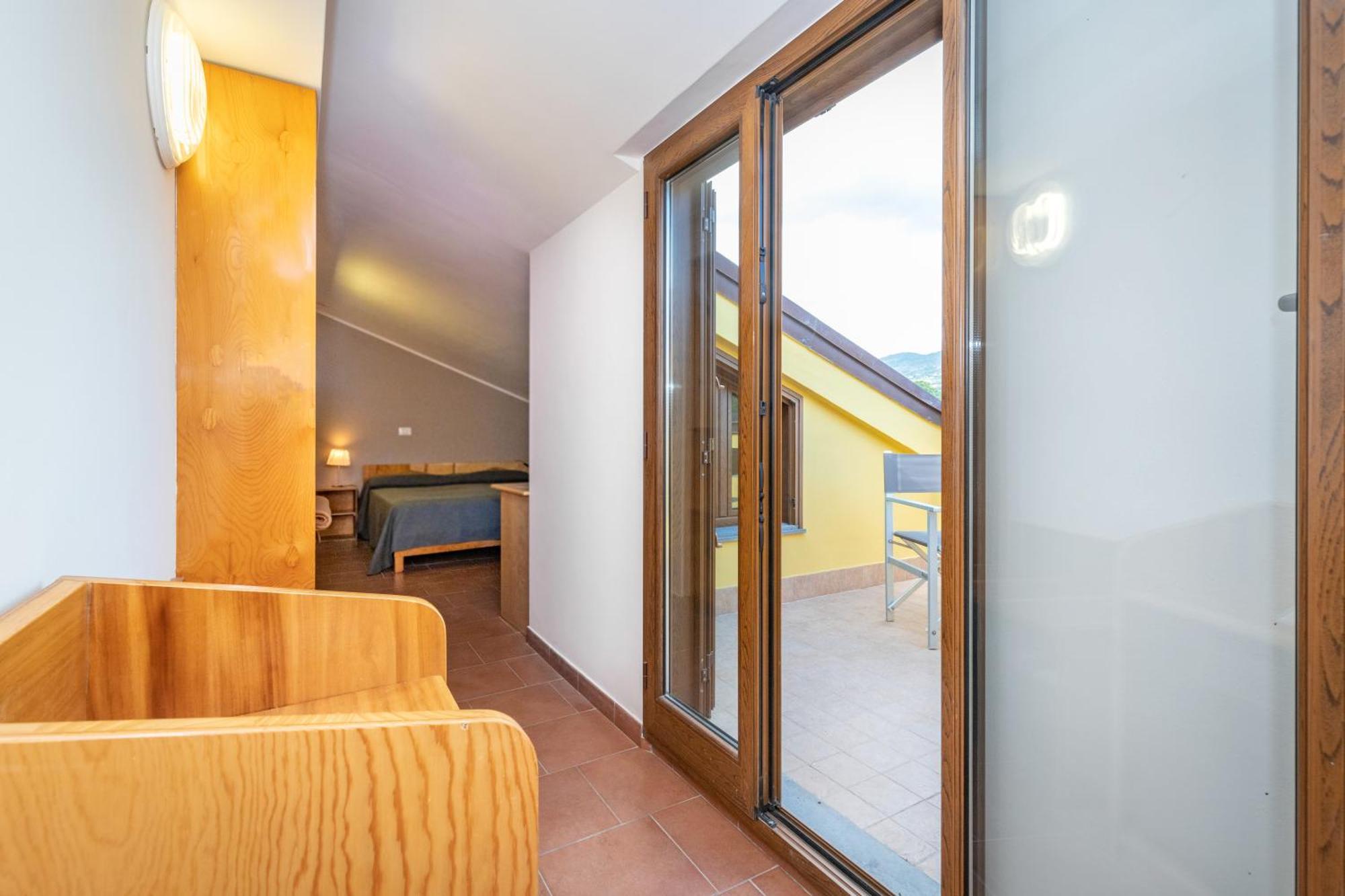 La Terra Dei Sogni Country Hotel Fiumefreddo di Sicilia Værelse billede