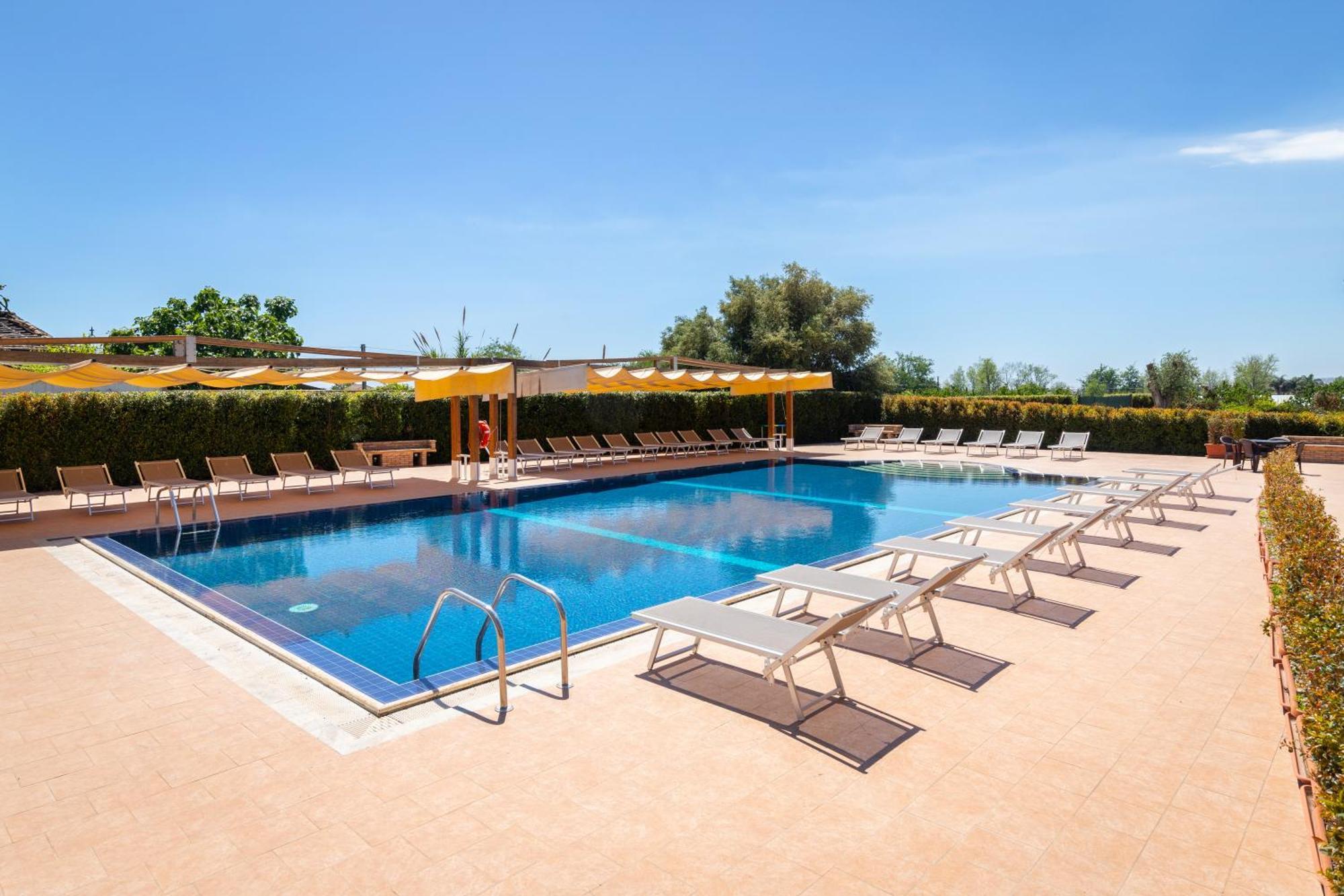 La Terra Dei Sogni Country Hotel Fiumefreddo di Sicilia Værelse billede